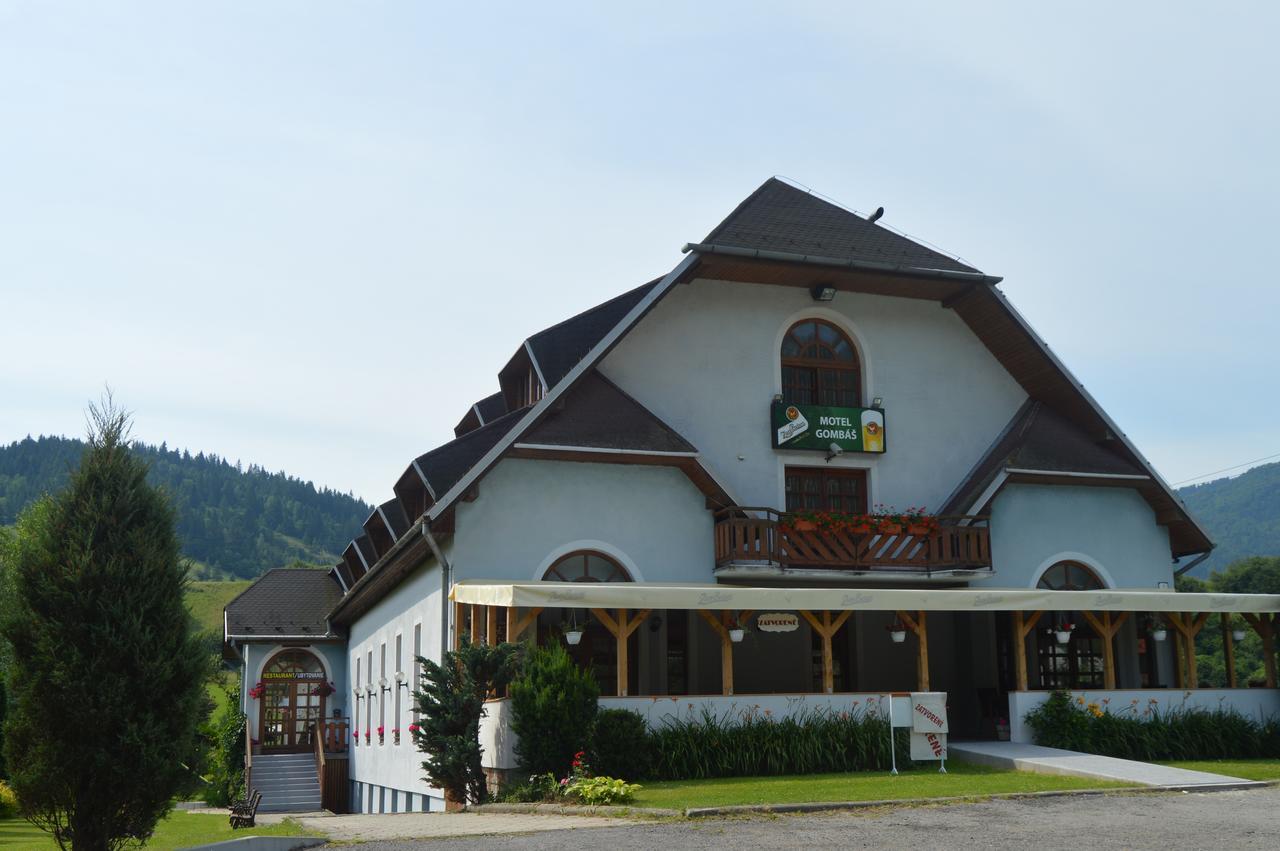 Motel Gombas Eksteriør billede